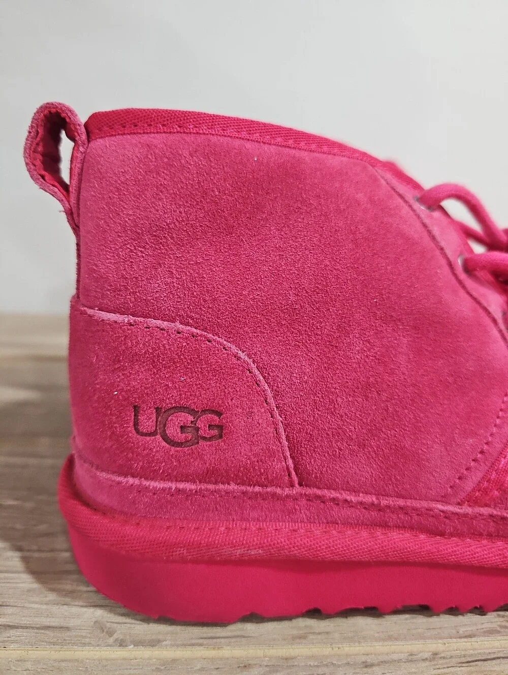UGG Girls Size 4 Pink Suede Lace-Up Ankle Boots with Cozy Lining